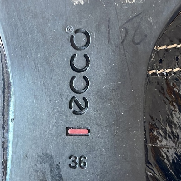 Chocolate patent leather Ecco Mary Jane’s size 36 - Picture 10 of 11